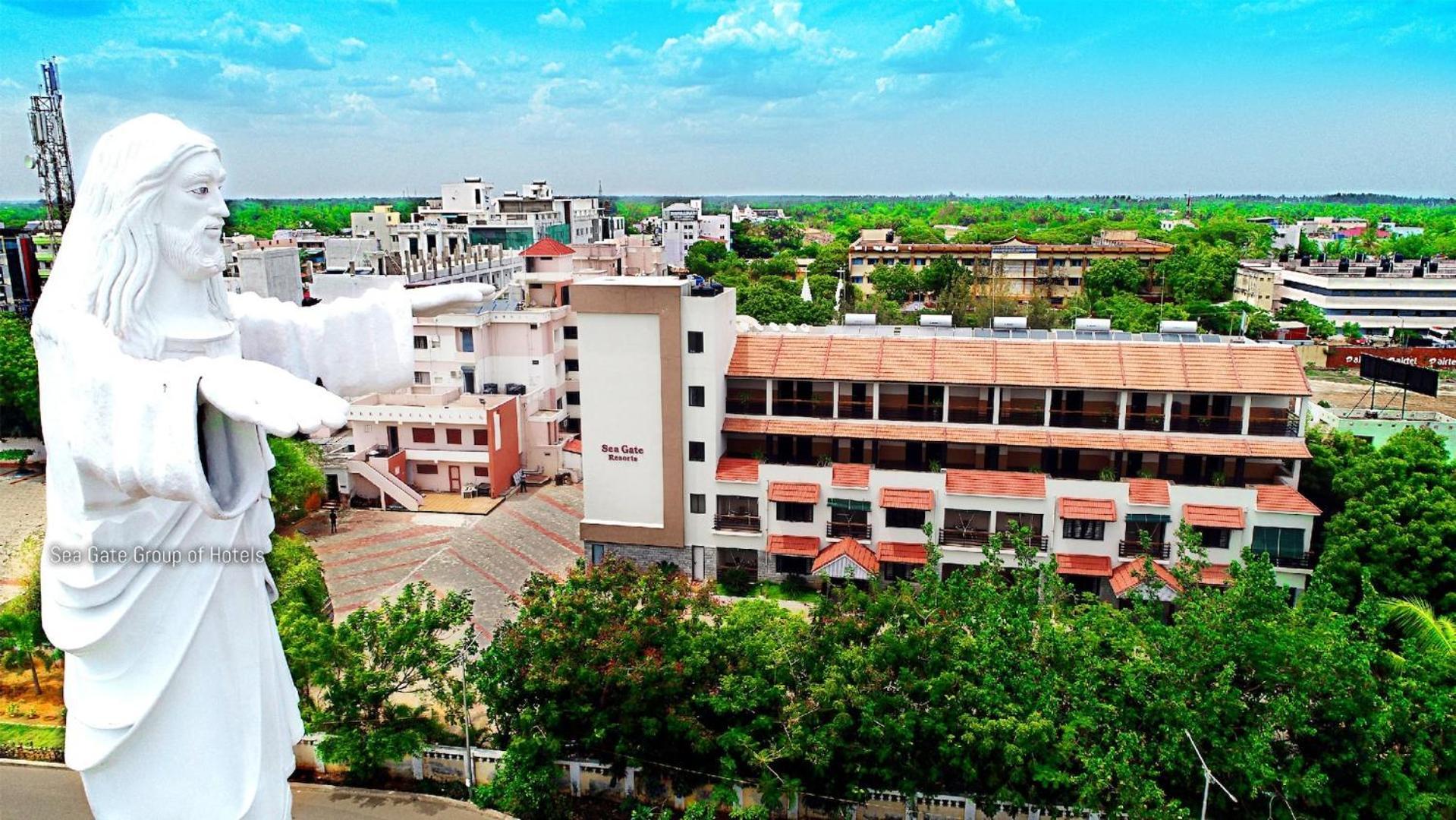 Seagate Church View Resorts Velankanni Eksteriør billede