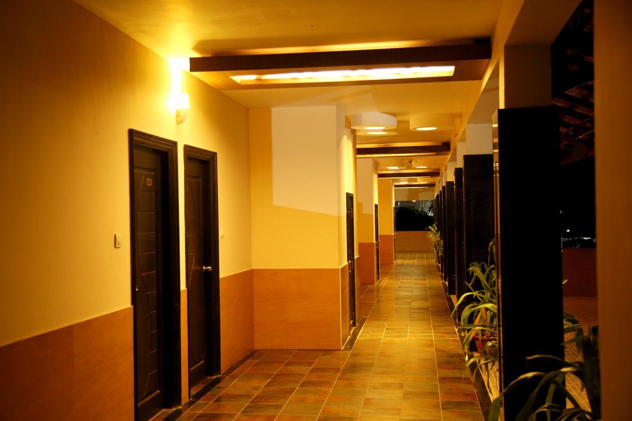 Seagate Church View Resorts Velankanni Eksteriør billede