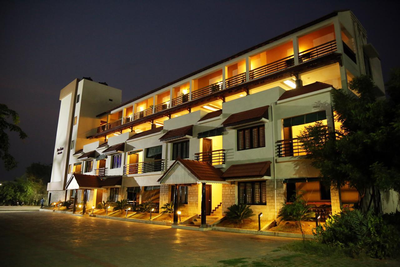Seagate Church View Resorts Velankanni Eksteriør billede