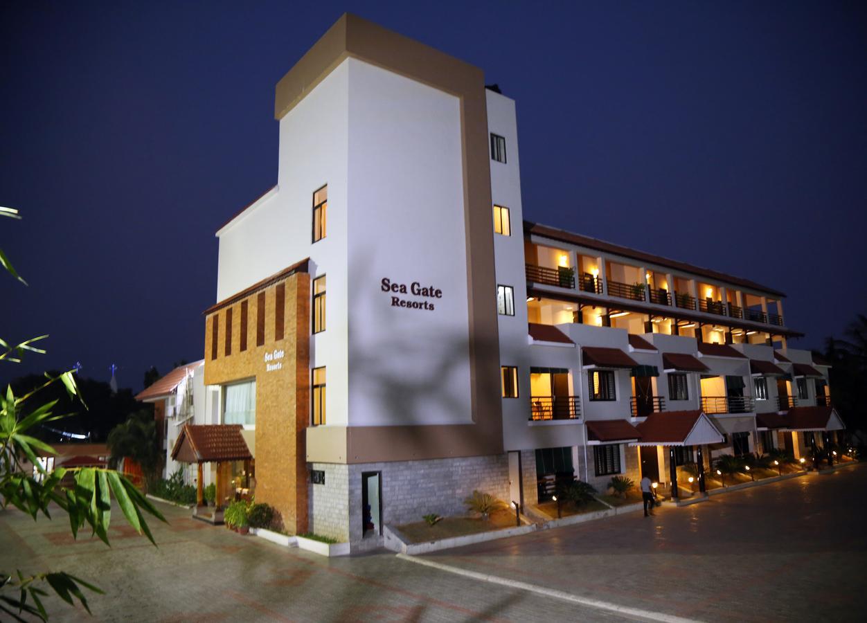 Seagate Church View Resorts Velankanni Eksteriør billede