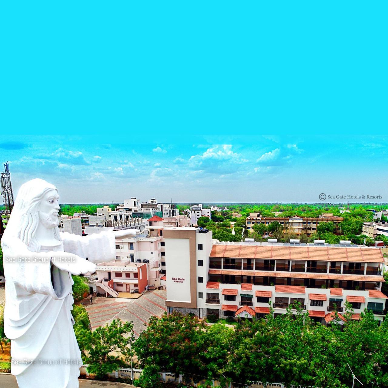 Seagate Church View Resorts Velankanni Eksteriør billede